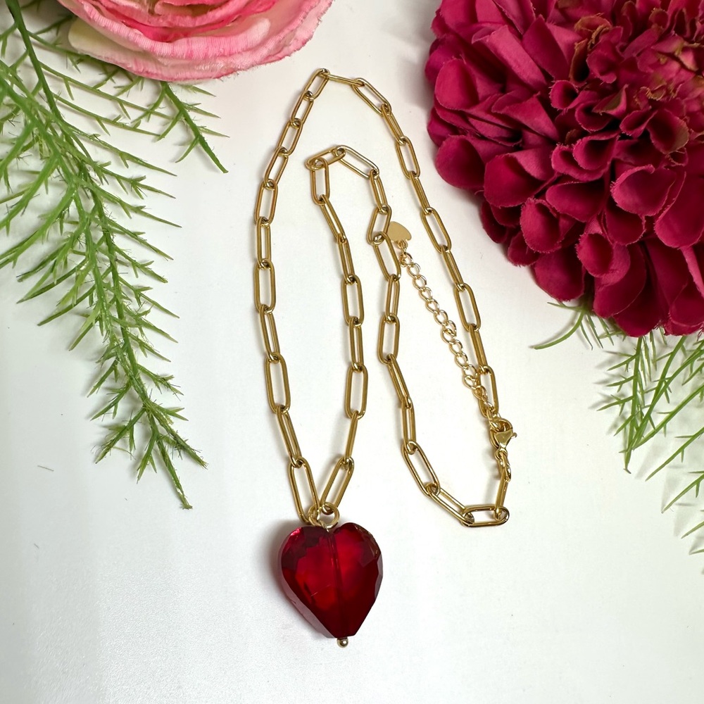 NEW⚜️Crystal Heart Charm Necklace - Picture 3 of 7